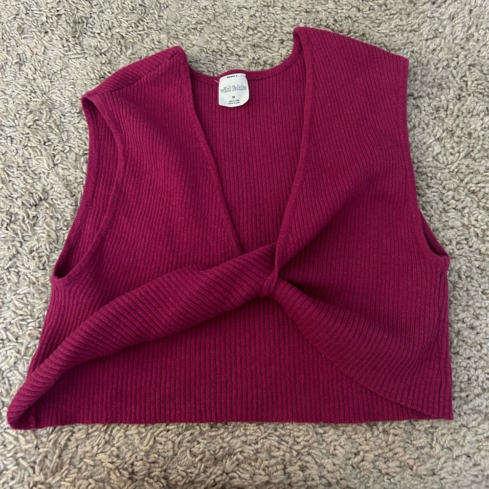 Women's Sleeveless Twist Front Top